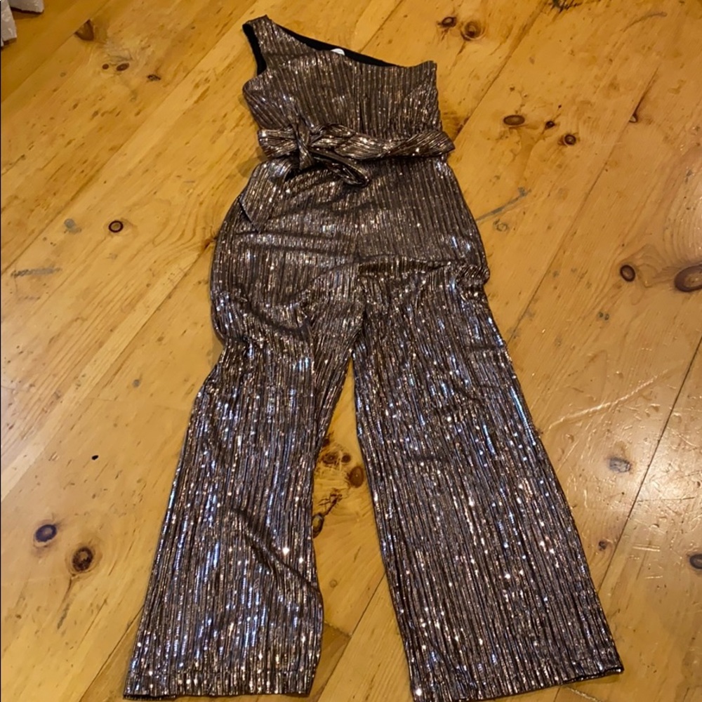Wide leg jumpsuit